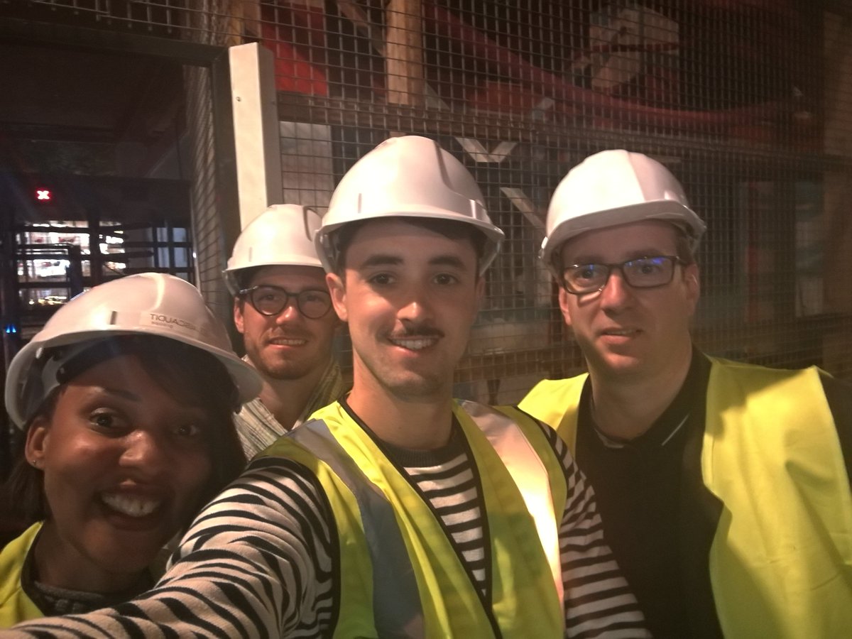 ASCAUDIT_Groupe's tweet photo. @ASCAUDIT_Groupe était présent hier lors de l'installation de 2 escaliers mécaniques dans le nouveau magasin Monoprix sur l'avenue des Champs Elysées. 
Maître d'ouvrage : Monoprix 
Maître d'oeuvre  BET Ascenseurs : ASCAUDIT
Architecte : Art + I Architecte https://t.co/J95Ap0GusB