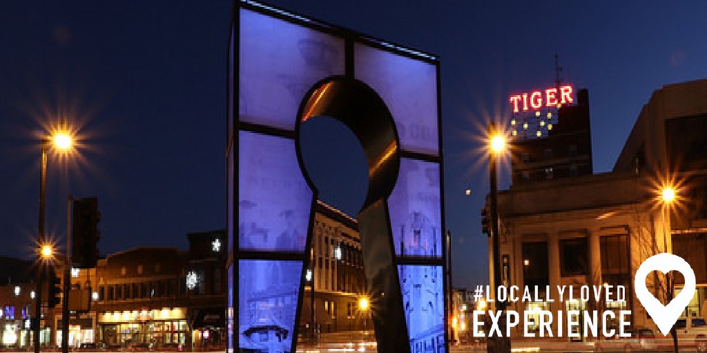 ctanetwork's tweet photo. Howard Meehan's illuminated sculpture titled "Keys to the City" is a favorite of Columbia residents and visitors. The piece, located downtown in front of City Hall, is perfectly situated for a good photo. @VisitColumbiaMO #expdedicated @sandipeters #locallyloved #VEM https://t.co/1jxioW0T05