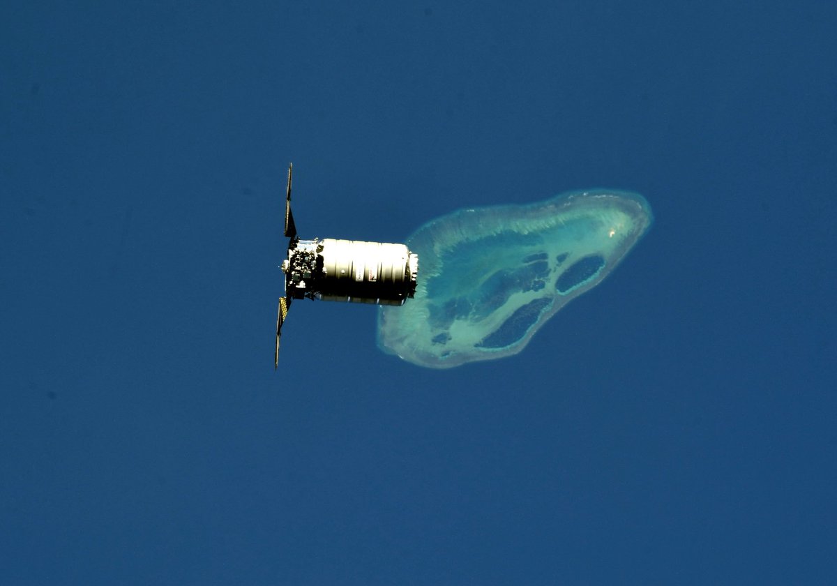 astro_ricky's tweet photo. After transiting #Australia &amp; the atolls of #Indonesia, @OrbitalATK #Cygnus arrives to @Space_Station carrying science &amp; supplies to our outpost in space. https://t.co/m7WK7jVH9s