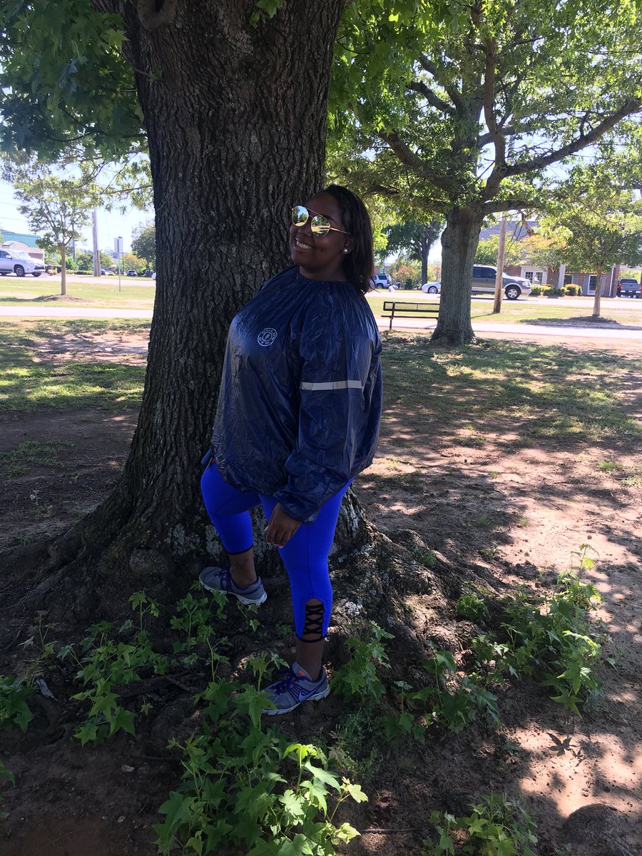 AshleyDenise100's tweet photo. Making it look easy https://t.co/QHHvfMUKFm