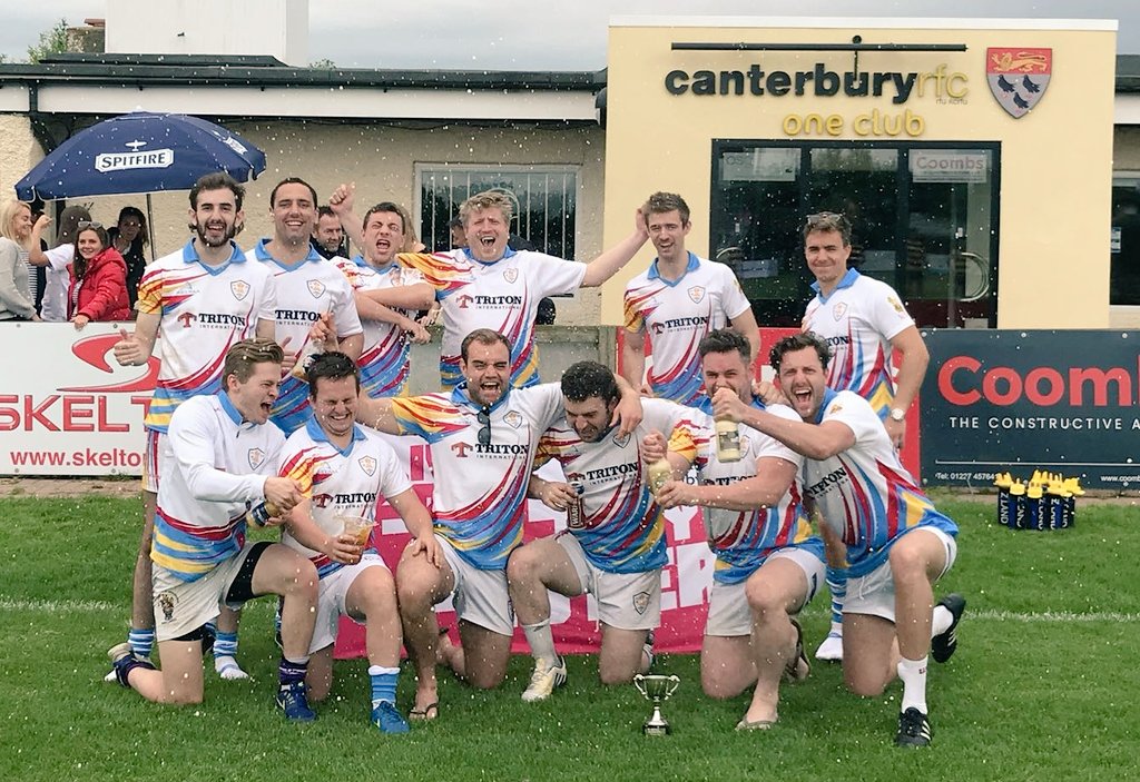 Successful day out in the Garden of England for the <a href="/KingsPretenders/">Young Pretenders</a> as they take home the <a href="/cantrugby/">Canterbury RFC</a> 7s Bowl. Good job fellas 👏🏆🍻 #Spitfire7s #24Sevens #joué #trophylife #winners  <a href="/WilliamCarter10/">William Carter</a> @sebohara @EdwardAReid <a href="/BarrettCalum/">Calum Barrett</a> <a href="/petewix9/">Pete Wickham</a> <a href="/Timjo1994/">Timmy Ortoon</a>