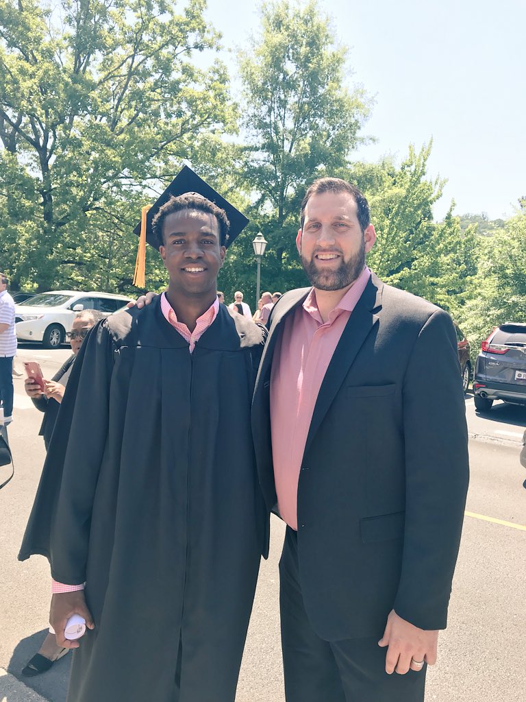 SamfordMBB's tweet photo. A HUGE congratulations to these three for graduating from @SamfordU this morning! @ericadams241, @AlexPeters9 &amp; @iAmLegend_25, we are so proud of you!! #FOE https://t.co/wAc2vhqQgj