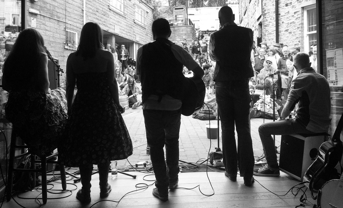 Nice weather for Holmfirth folk festival this weekend <a href="/Holmfirthfof/">Festival of Folk</a> #music #live #yorkshire