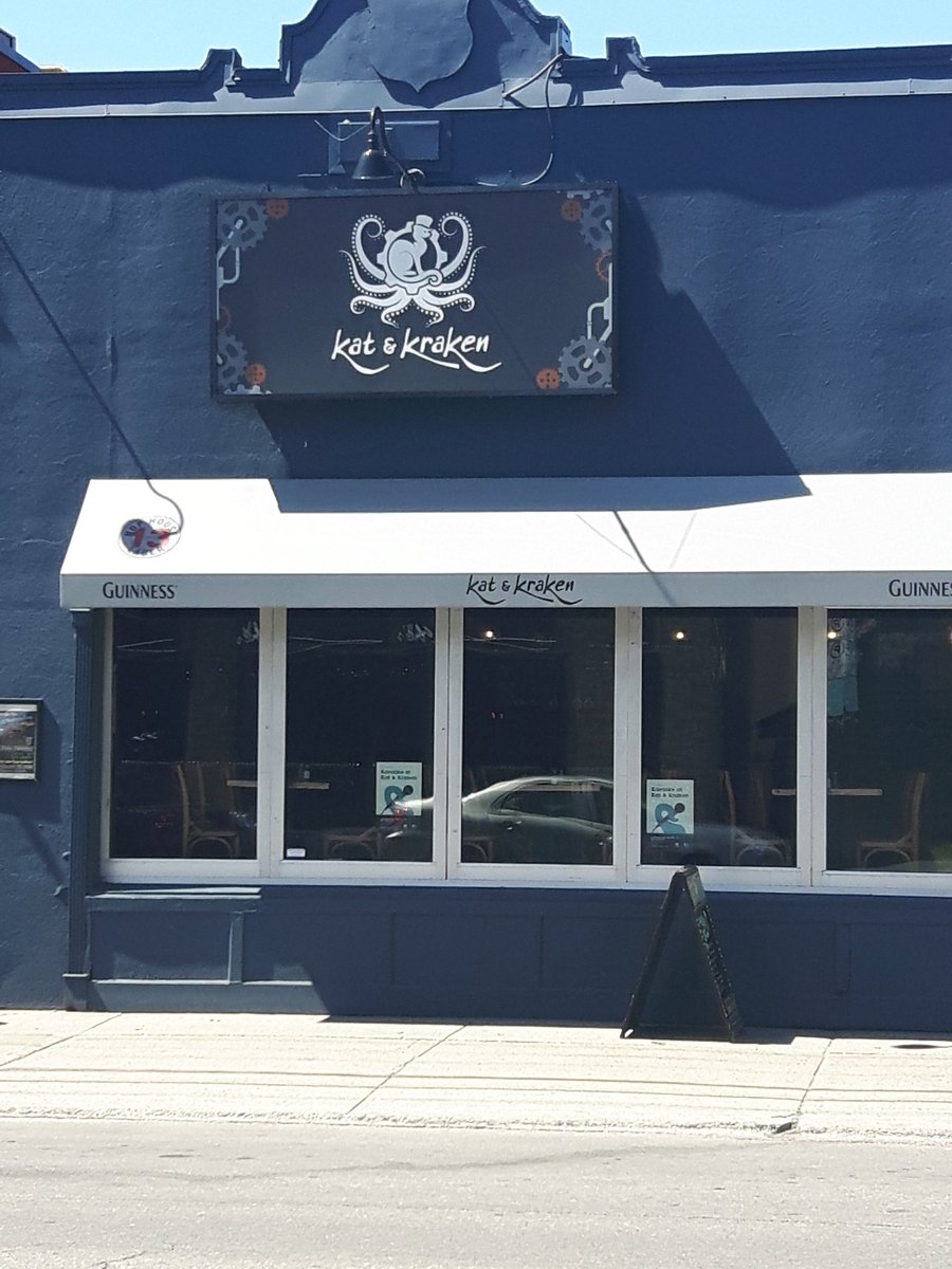 halashewski's tweet photo. A pub fit for a Kraken....hey Cherise 11 days till CSC Conference https://t.co/0ZazbaQaSe