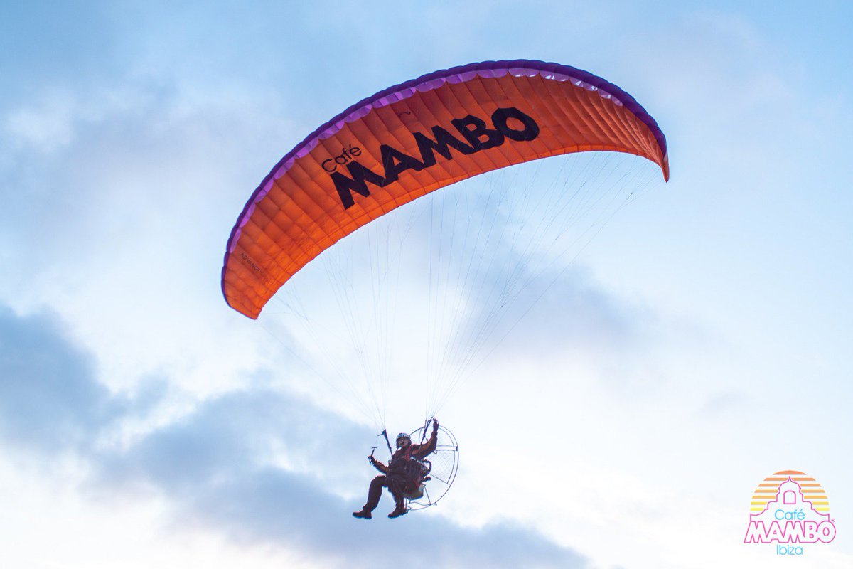 Mamboibiza's tweet photo. Special moments captured on 📸. Share your snaps with us from last night and use the hashtag #Mambo2018. 🎬 https://t.co/7w2SIKykBW
