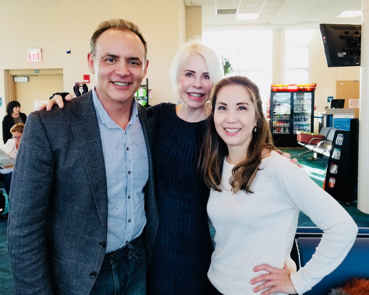 HymanOrthodont's tweet photo. Dr. Hyman and Nancy Hyman were delighted to encounter Dr. Shauna Lee, DDS at a meeting in Florida! What a lovely surprise! https://t.co/qKpfYswHEG