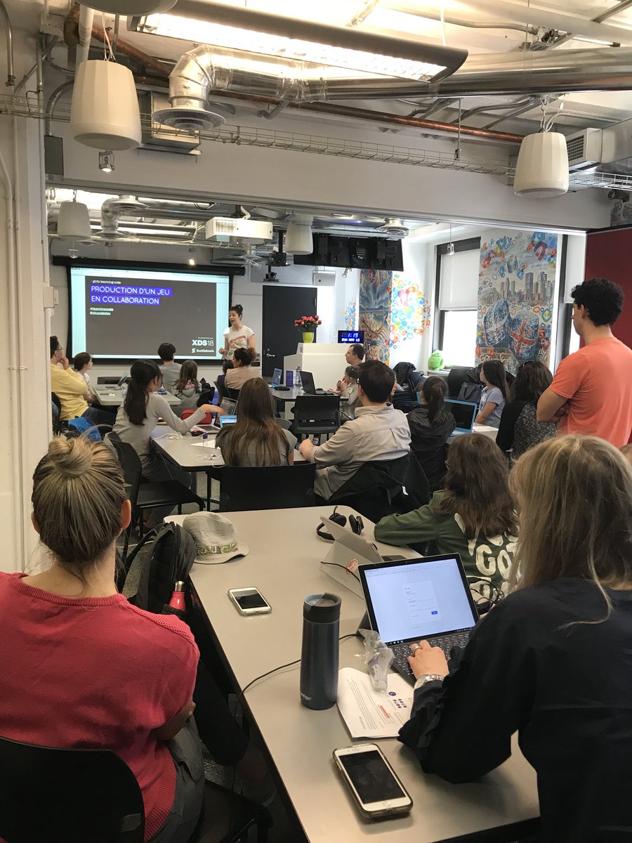 girlknowstech's tweet image. #GirlsLearningCodeDay has started in Montreal! 😁 @learningcode #canadalearningcode