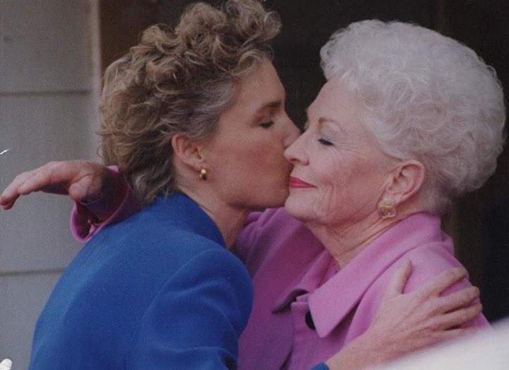 CecileRichards's tweet photo. This #MothersDayWeekend, I’m thinking even more than usual about my mom, and what she would say about the world today. I know if she were here, she’d be at the barricades with us, pussy hat and all. 🌸💕💫https://t.co/2KV7Bd2LTD https://t.co/zgcDW2ub5N