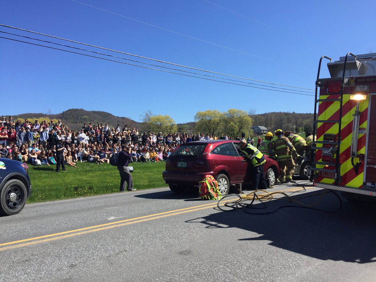 cvuredhawks's tweet photo. Mock Crash reminder...as Fire Chief Al Barber told the students, it is not designed to be a “scare” tactic, but rather a “CARE” tactic...1st responders, teachers, parents, community members, your friends ALL CARE! When you drive, drive...No distractions! #callforaride #Promfun https://t.co/FQqXkah9g3