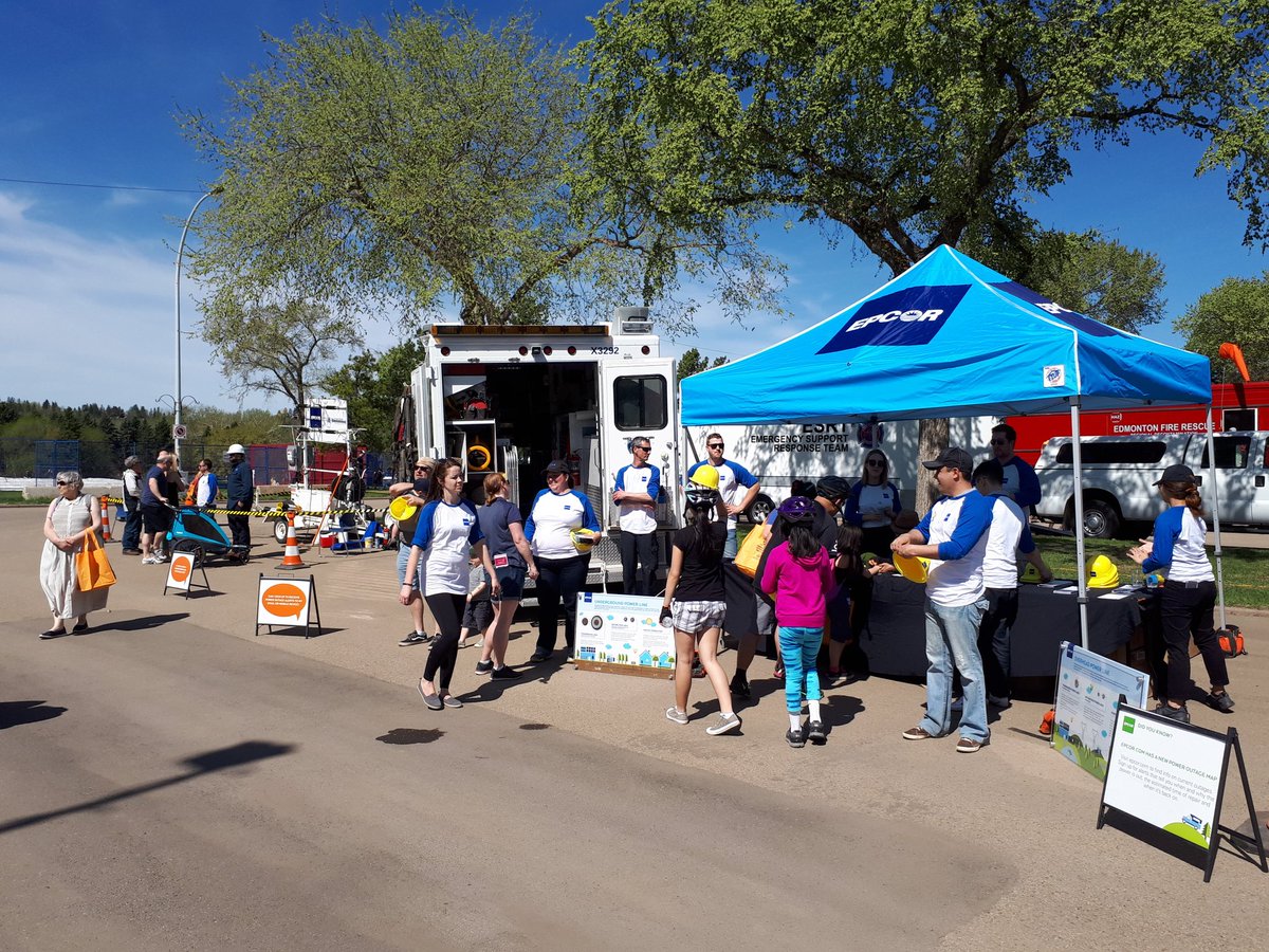 EdmontonFire's tweet photo. We're so proud to be part of a great #yeg emergency response community at #GetReadyInThePark. Thank you to all of our fellow exhibitors. The ones below are just a few of the 70 agencies at Hawrelak Park today. https://t.co/FPzeUWAuia
