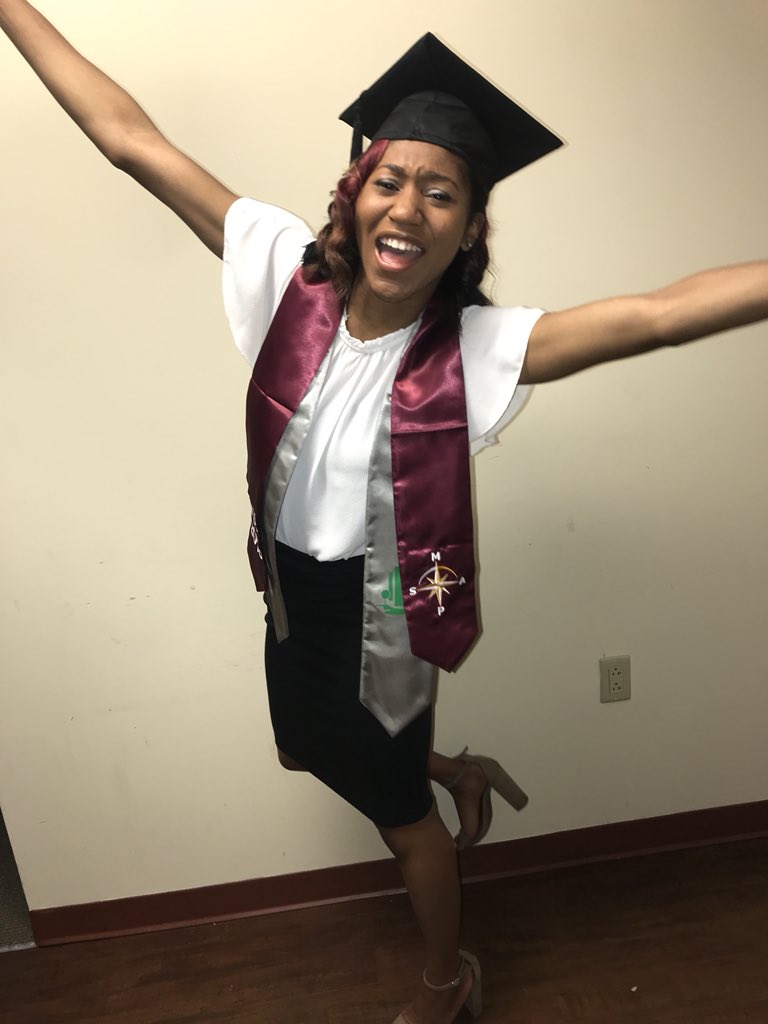itskyra__'s tweet photo. Can y’all tell I’m ready for graduation?! Lol 😄 #VCUCommencement #VCU2018 #9MoreHours https://t.co/sWZF6V0m6v