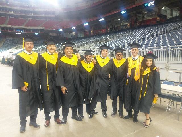 MisterGaston's tweet photo. North Houston Early College High School Class of 2018 ready to receive their Associate Degrees! The benefits of attending an early college! We’re “Redhawk” proud! #YourTomorrowStartsToday @HISD_NHECHS @HoustonISD @HISDSupe @HISDNorth @nhechs2018 @HCCDistrict https://t.co/tuDTiMSeQ7