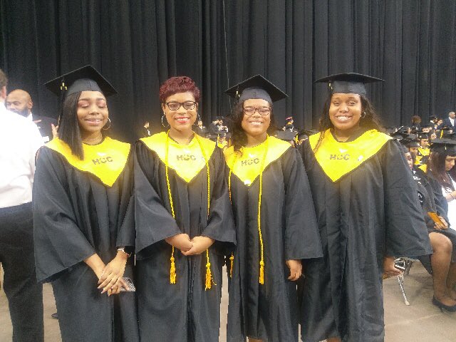 MisterGaston's tweet photo. North Houston Early College High School Class of 2018 ready to receive their Associate Degrees! The benefits of attending an early college! We’re “Redhawk” proud! #YourTomorrowStartsToday @HISD_NHECHS @HoustonISD @HISDSupe @HISDNorth @nhechs2018 @HCCDistrict https://t.co/tuDTiMSeQ7