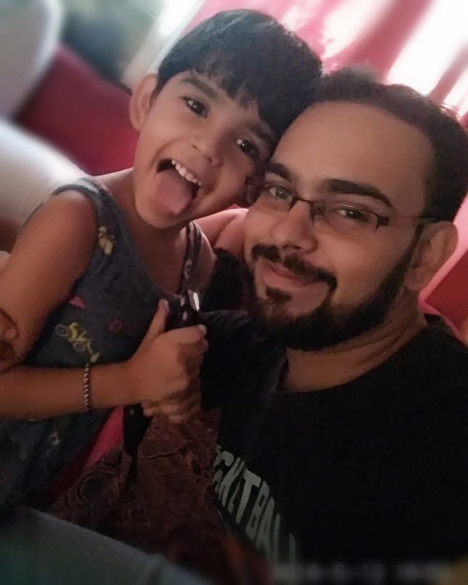 मी माझी भाची आणि खूप सारी मस्ती..... 😁😁😁😁