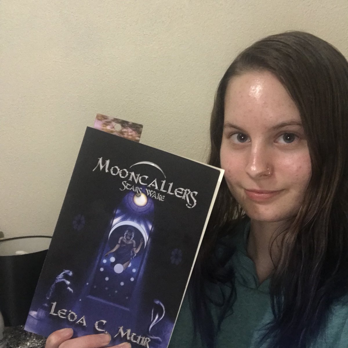 MissMagicMakeup's tweet photo. My own copy of #MooncallersBook #starswake @LedaCMuir https://t.co/bGbGRZPJmb