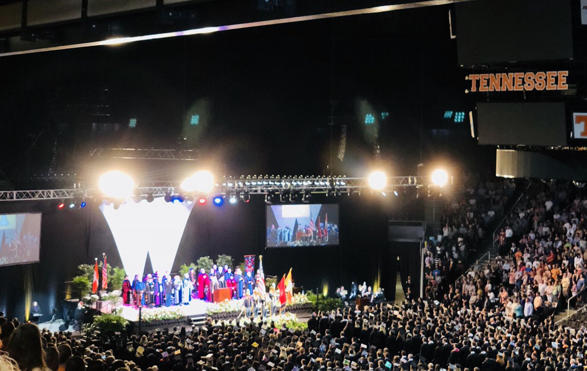 kakelkeating's tweet photo. Congratulations! @UTKnoxville #classof2018 #UTgrad2018 🎓 https://t.co/owGNLrWVIO