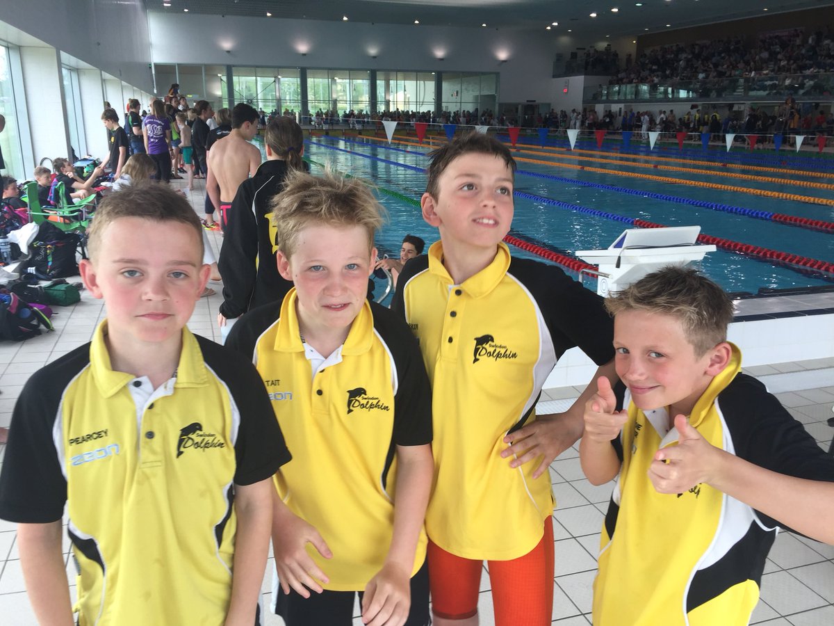 Jason_Tait's tweet photo. The @SwindonDolphin 11/12 year olds enjoying @SwimSouthWest regional finals at hengrove.  #thenextbatch https://t.co/q9WFsZC1E9
