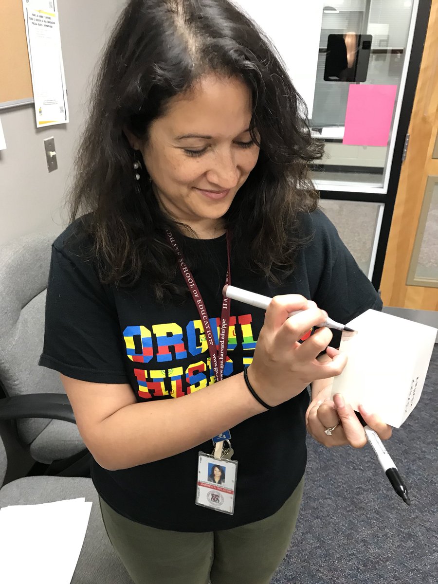 DesignMakeTeach's tweet photo. Part x3y11z7 is from @AndreaRelator who inspires students in her history classes to create solutions for UN #SDGs. Teaching students making as a way to address global problems. She truly is #wetherosies #wethebuilders #nomcon #lcps18 @DominionLcps https://t.co/UUJGHtRMGW