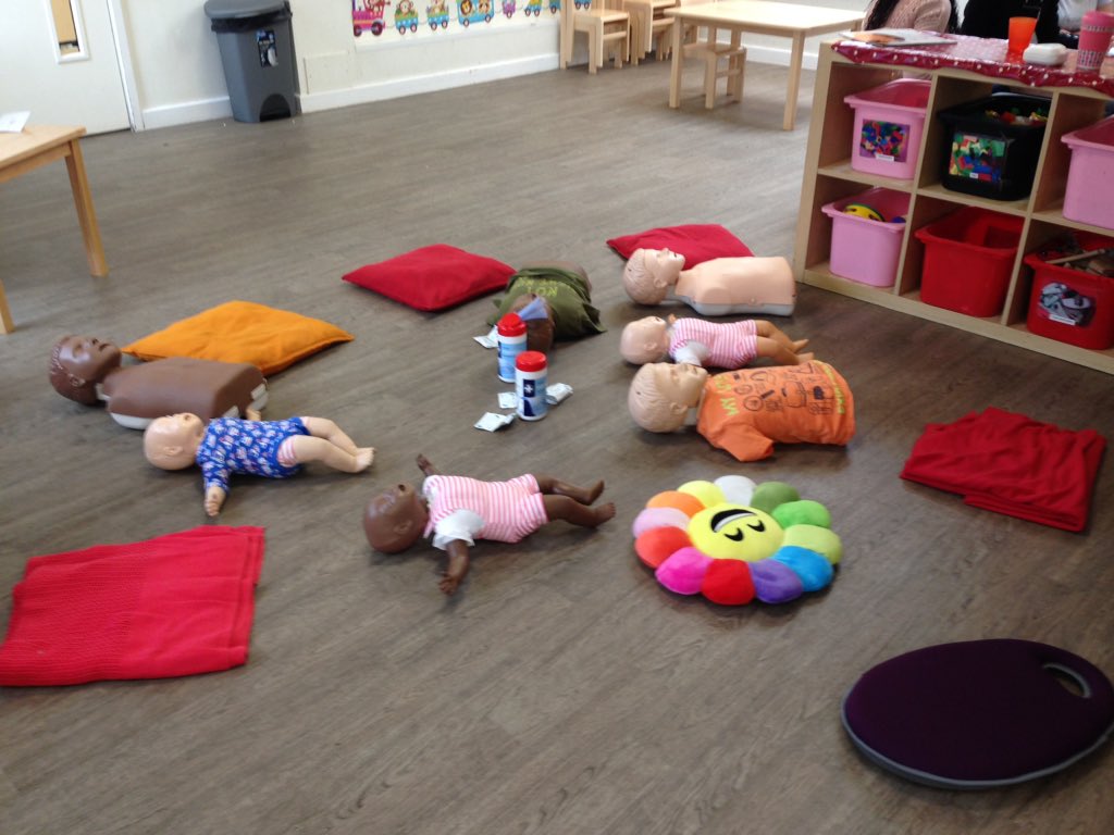 AssuredTC's tweet photo. Now raining in South Kensington but all working hard getting to grips with the basics of CPR #infantCPR #childCPR #savinglives https://t.co/zxJKPKAevo