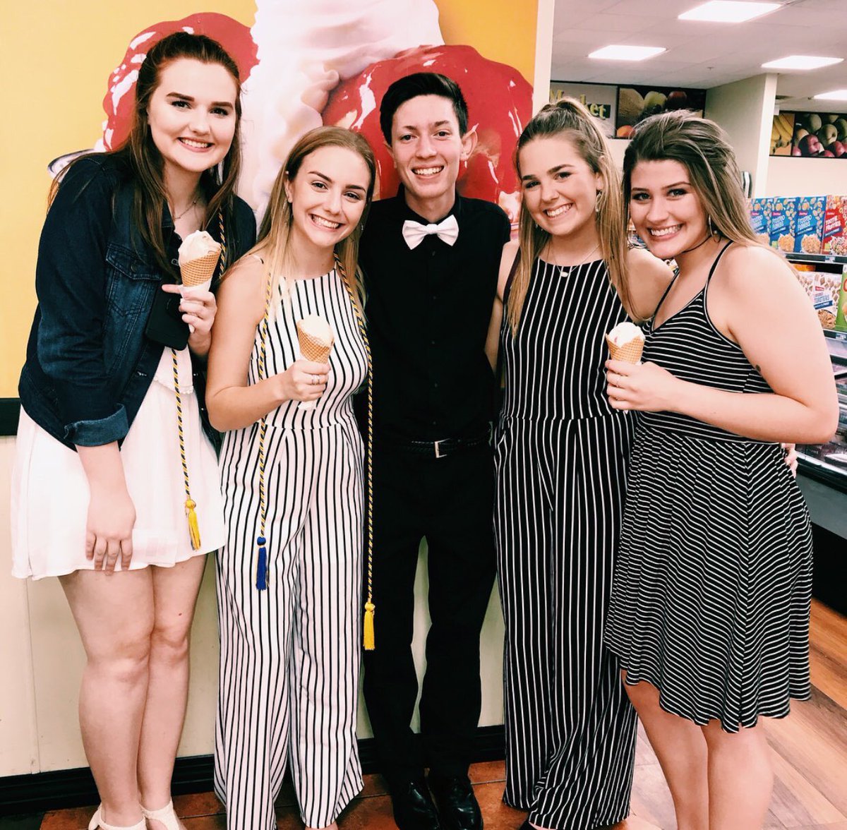 em_wygant's tweet photo. i am so blessed to have these wonderful seniors in my life. they have taken me under their wing this year and gave me the love &amp; support that i needed. i know that they will do amazing things when they go off to college in the fall. i love y'all so much!! ❤ https://t.co/u05yUzbqCU