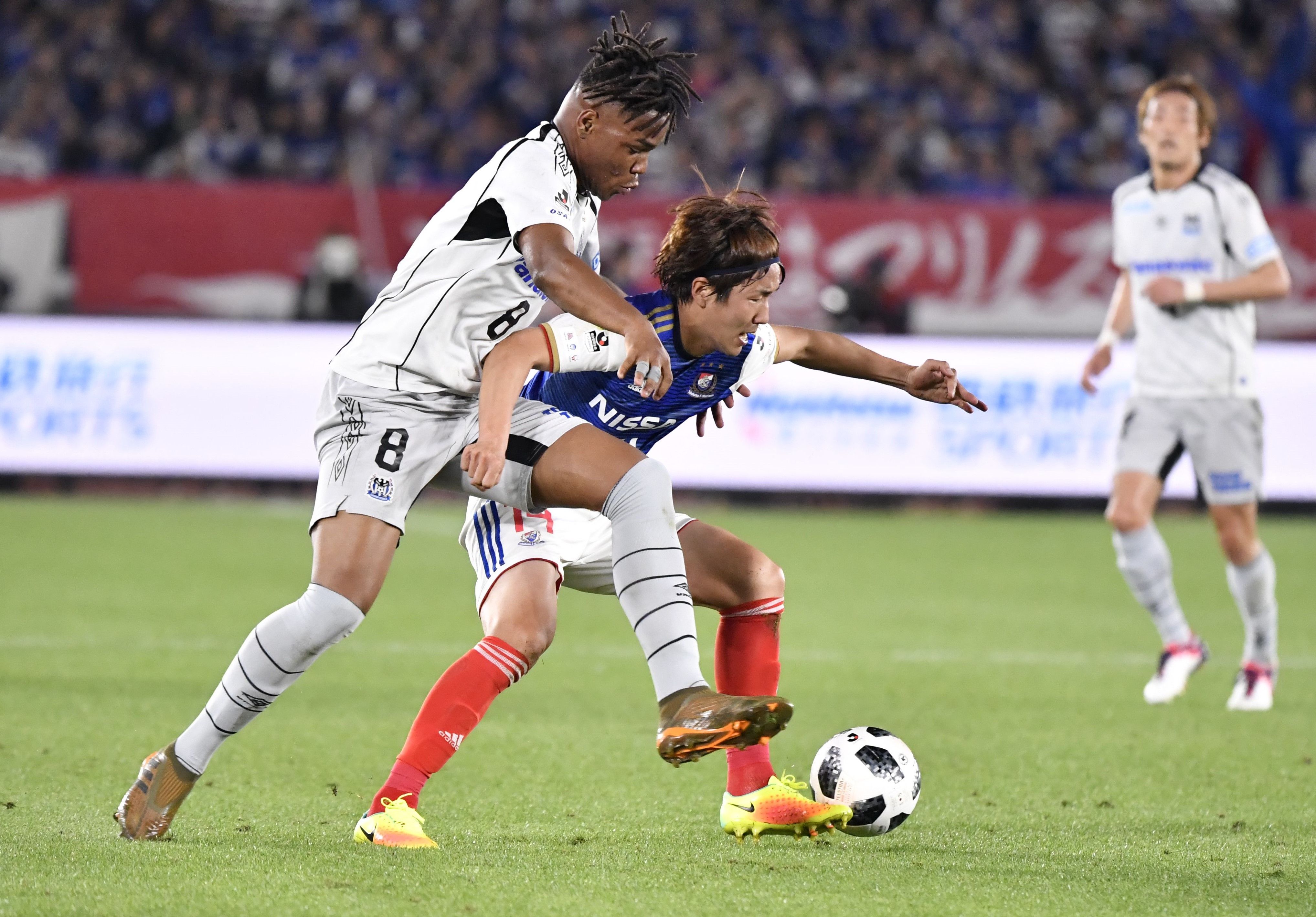 サッカーダイジェスト J１採点 寸評 横浜１ １g大阪 ともにレフティが輝きを放つ 復帰した東口は及第点 T Co 9zq5y80wph Jリーグ サッカー 採点 寸評 横浜fマリノス ガンバ大阪 Fmarinos Gamba T Co Tlorrqo9k8 Twitter