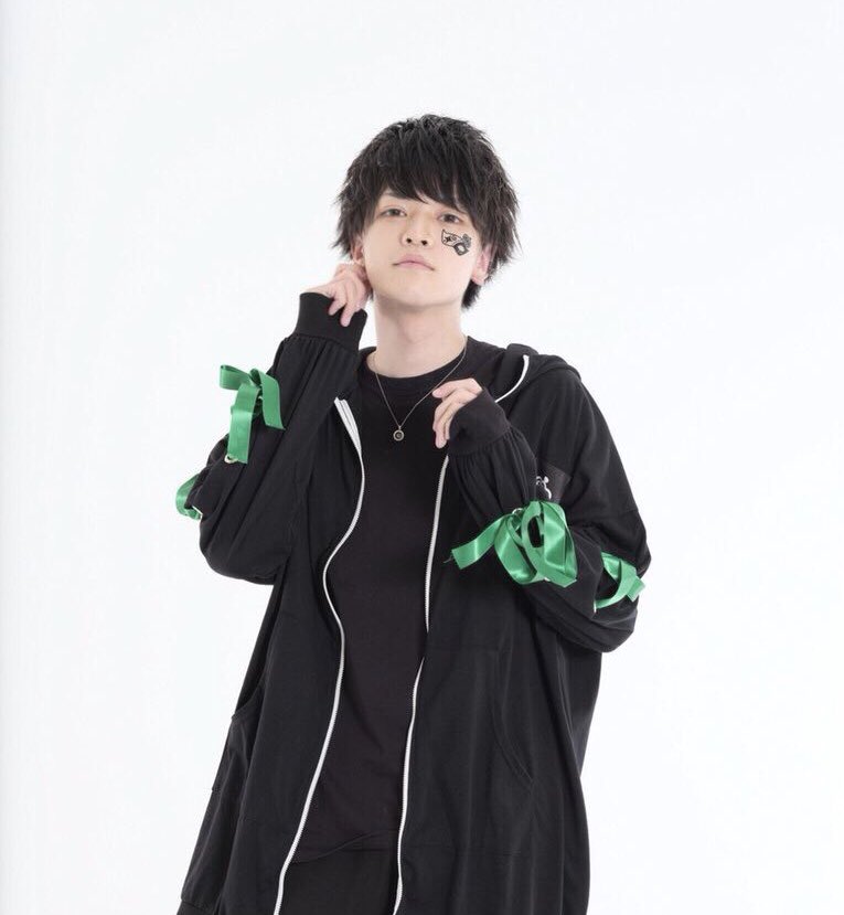 この度CrownClownとして活動させていただくことになりました。緑担当の