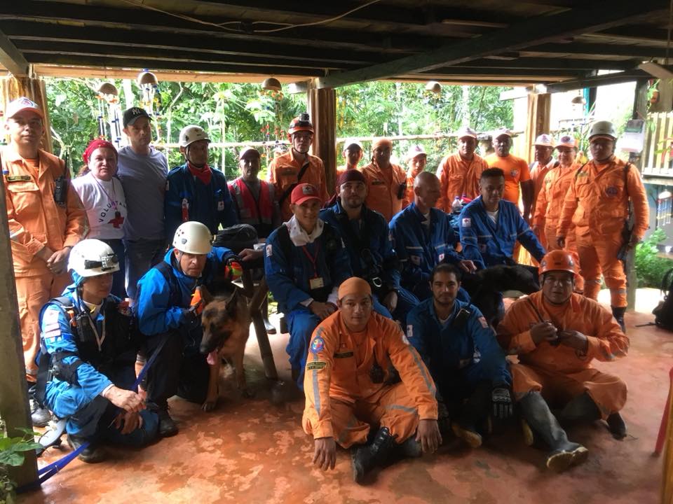 FindJoeTilley's tweet photo. The search party ready to go just now, we pray today is the day to find Joe!
#FindJoeTilley #missingperson #Colombia #FinDelMundo #Mocoa #Help https://t.co/ZOJeRzC4dU