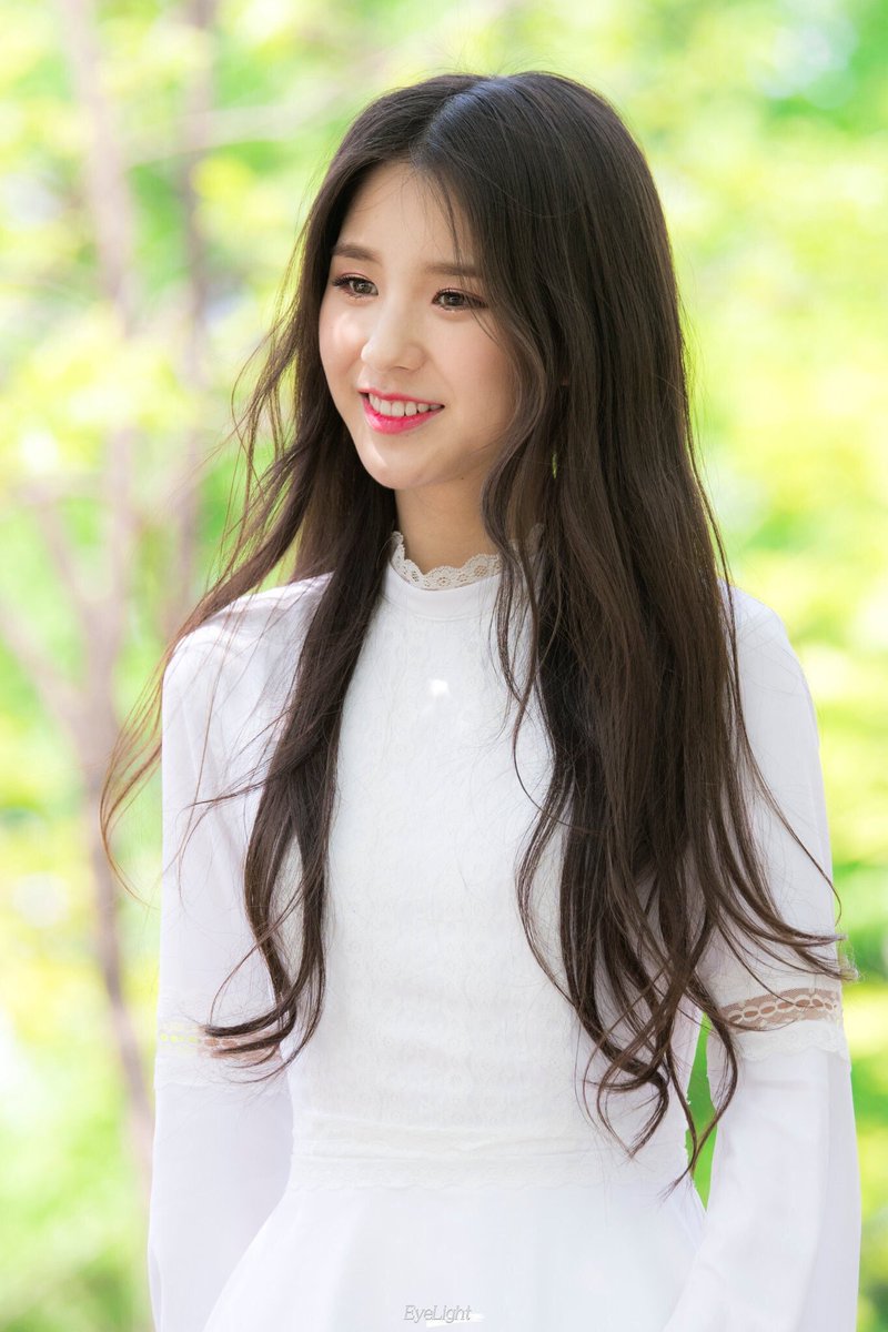bestofheejin's tweet photo. — 170430 ♡.°୭̥
    ⤷ © eyelight ˎˊ˗
    ꒰ #희진 ୨୧ #이달의소녀 ꒱ https://t.co/UeXthHPLPR