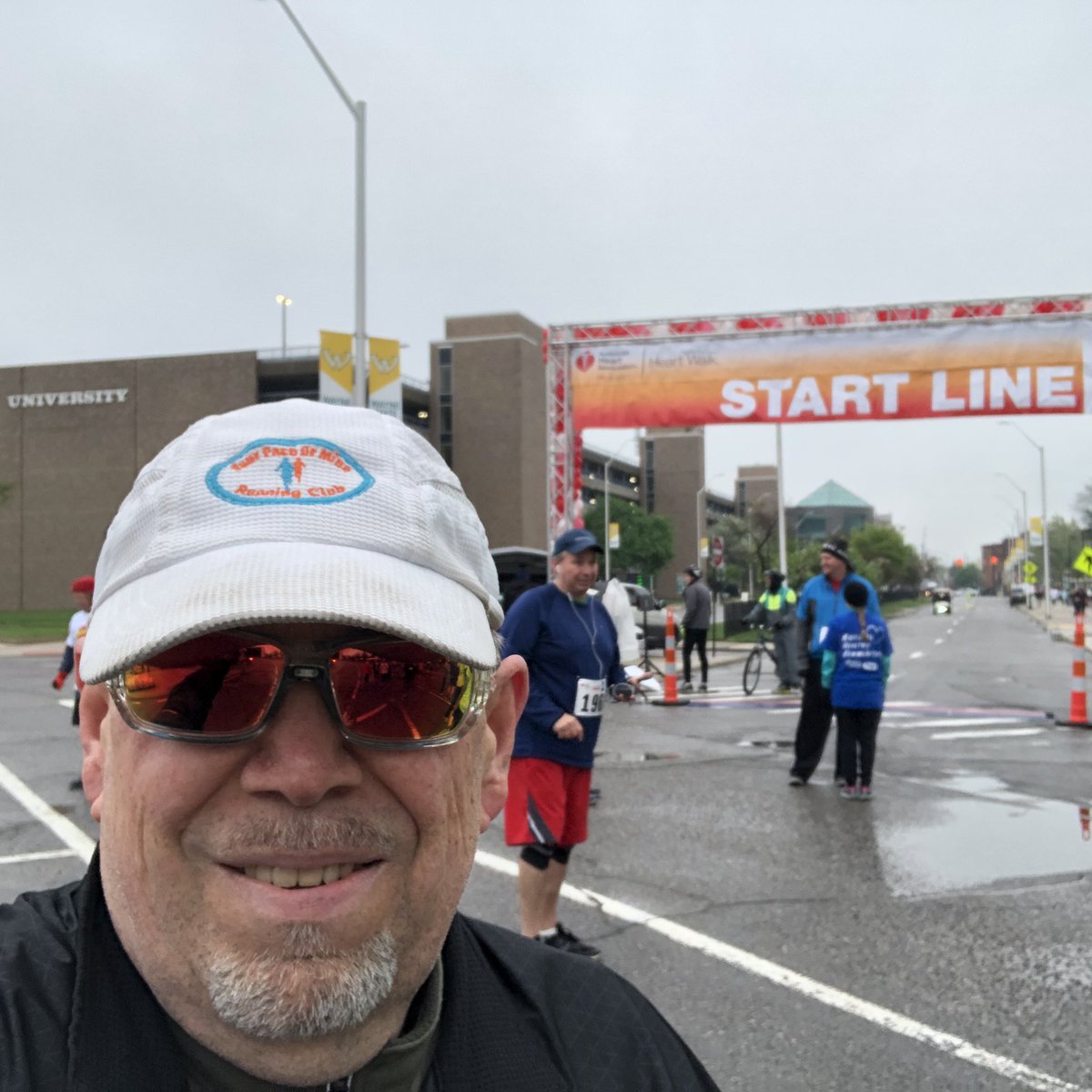 DALambertUSA's tweet photo. Running a 5k in today’s @AHA_SEMI #detroitheartwalk at @waynestate. #HFHS #HAPMichigan #detroit https://t.co/IyaNw6E8Gr