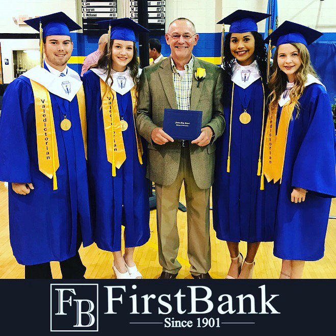 firstbankok's tweet photo. Barry Savage is with 4 FirstBank Employees/Antlers High School Graduates. From left to right: Kyle Schier, Miranda Lough, Katie Paredes, and McKinley Payne. Barry is Vice President and a Loan Officer at FirstBank.  He also serves as Vice President of the Antlers School Board. https://t.co/aIEyWbbAK0