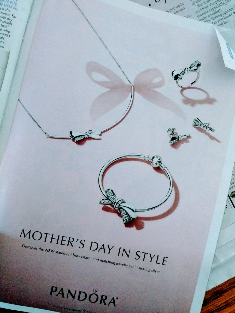 kia_bratz's tweet photo. subtle hint ••mom•• dog eared the @PandoraMOA page in our @people... thinking she wants to frost herself this mother's day ❤️ #BeCharmed #MommyGlitter https://t.co/YpfLWkyN4O