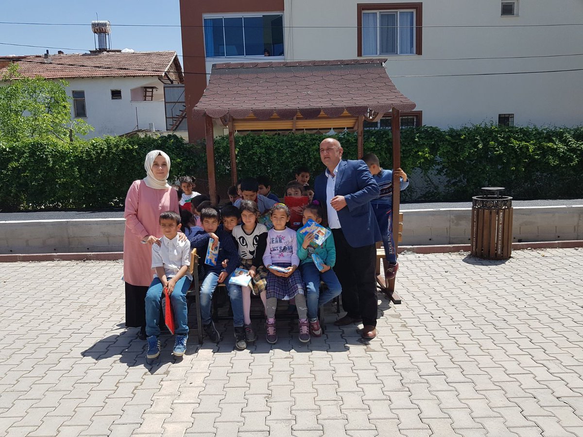 Eğitimci Yazar Mehtap Şenkaya'nın İmza günü ve Masal İstasyonu Programı Malatya - Topsöğüt Hürriyet İlkokulu'ndaydı <a href="/ErkenCocuklukk/">Mehtap ŞENKAYA</a>