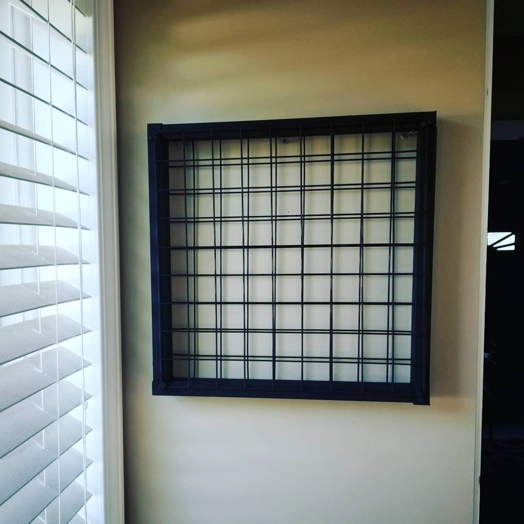 darthcleavage's tweet photo. Quick little Saturday project to organize my airbrush paint and keep it handy. I used some grid cube and scrap ply I had in the shop. Couple more are in progress!
#paint #airbrush #hvlp #compressor #organization #woodworking #fabrication #gridwall #industrial #metal #happyplace https://t.co/D3w5rudla9