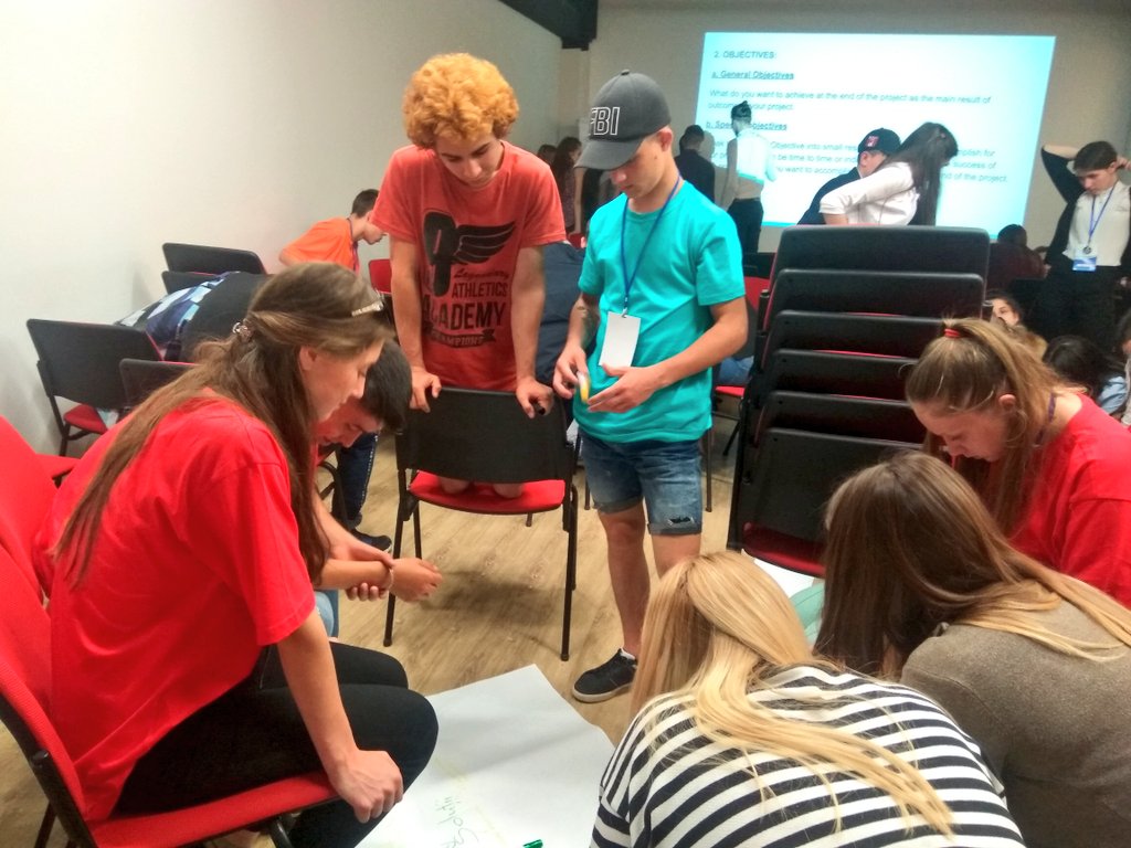 drupalmoldova's tweet photo. We are at the @YouthSpeakForum  Moldova helping the youth creating awesome projects using technology to shape education! #MakingChange https://t.co/wfGf2Xq2vM