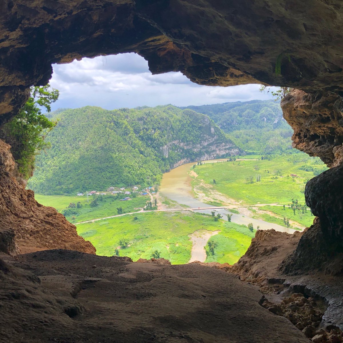 kennybcable's tweet photo. #WindowCave in #PuertoRico 🇵🇷 https://t.co/dBcmSmq5x4