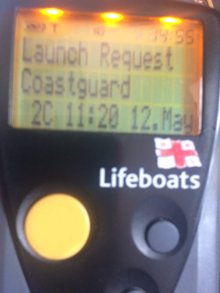 RNLImablethorpe's tweet image. Our crew was requested to launch my Coastguard operation centre, Humber.
Reports had come in of an object in the sea.  Lifeboats assisted Mablethorpe Coastguard Rescue team and recovered the object to the lifeboat.  Object was helium balloons.