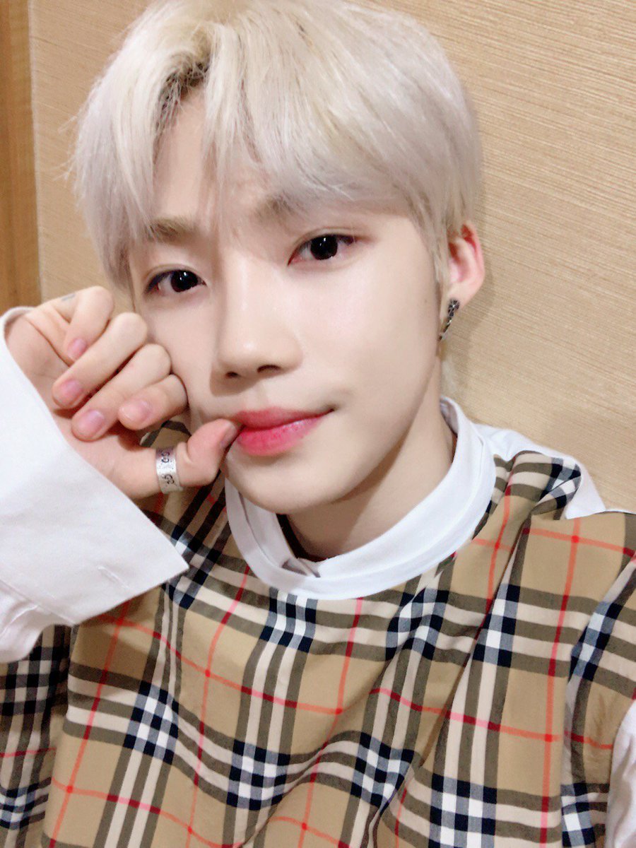 WE_THE_BOYZ's tweet photo. 오늘도 더비가 짱bb 조심히 들어가효🤗🤗 #NewShot https://t.co/rbslXNMXIA