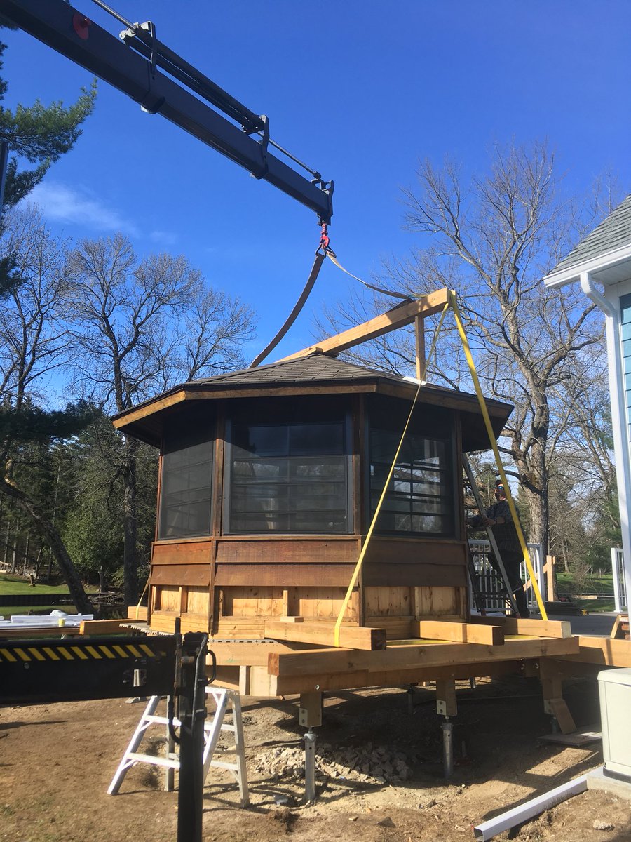Perry_199's tweet photo. We have lift off! Back in its final spot!#feww https://t.co/ofQxfpB8Bx