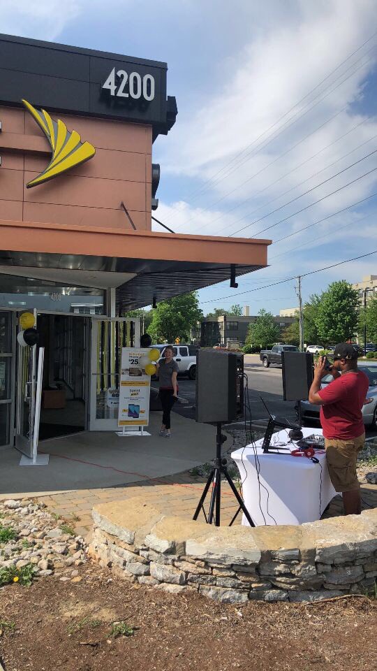 This is the scene LIVE outside of our #4200shelbyville location in #Louisville #GLspirit