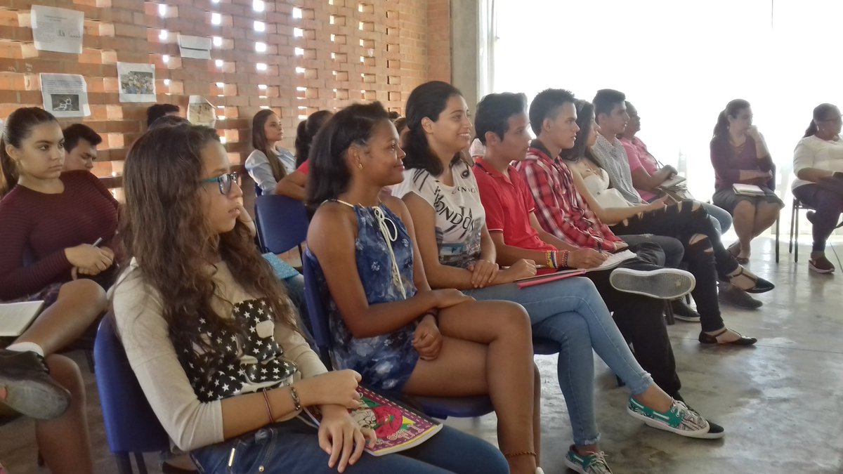 NuevoLiderazgos's tweet photo. #AEstaHora acompañando formación de Emprendimiento con @NuevoLiderazgos Colorados.

- Egresados
- Estudiantes
- Profesores
- Padres de familia

En IE @OrienteFya @hkarolinamb 

#SePuede
#LoEstamosHaciendo
#CiudadNorteCiudadJardín https://t.co/OyGigvHGbI