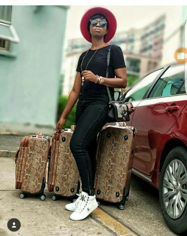 getsbeta's tweet photo. Bambam is Fashion
Fashion is Bambam

Every Outfit agrees with her and she rocks them hard 💕💕💕💕
#QueenBam
#Bamfam
#Bambamisabrand
#CEOBamoil https://t.co/EUahleeL3P