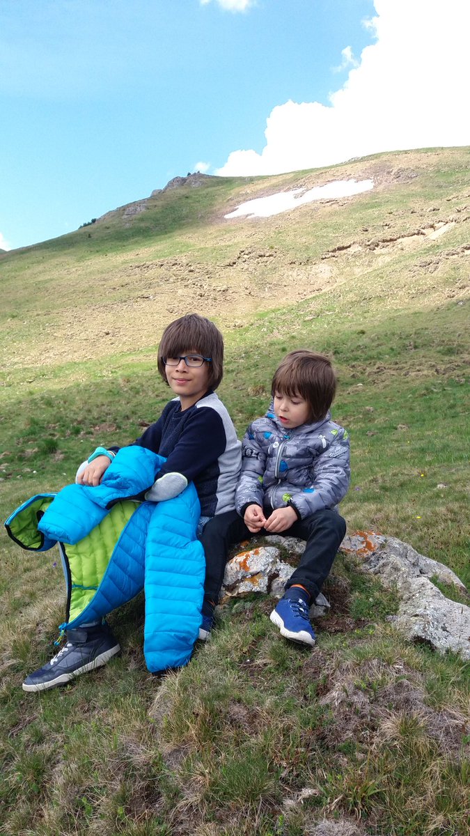 Costindte's tweet photo. leneveala dupa #plimbare  #fericire #piticiimuntilor https://t.co/Yy3m8yx3uc