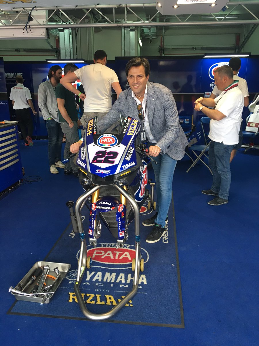 PataMaxusYamaha's tweet photo. It is a busy weekend for guests here at #ImolaWorldSBK! Great to have you all with us ππ #YamahaRacing#WeR1 #RizlaRacing https://t.co/5kPbSFpheQ