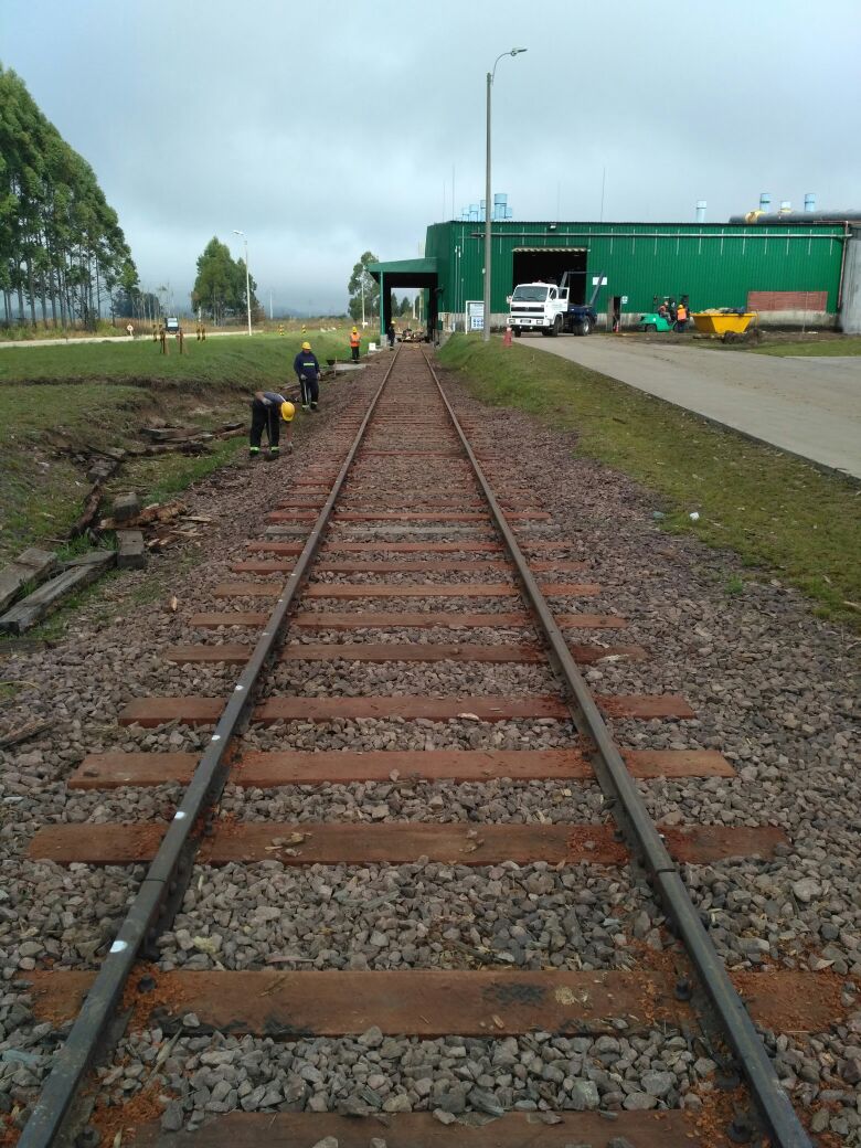 TltLumber's tweet photo. Repair of railroad tracks with our sleepers in Uruguay.  We offer fast delivery worldwide with cost-effective pricing options, and end-to-end solutions.  Let us quote your projects! Contact us info@tltindustries.com https://t.co/4AMfrhndRa #sleepers #railway #wood #construction https://t.co/K1C0YCTjD0