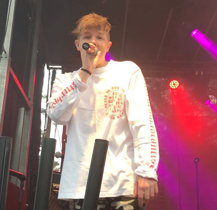 TMLDotCom's tweet photo. May 11: Fan taken photos of The Main Level performing in Tønsberg. {5} https://t.co/ofgkdvDNHU