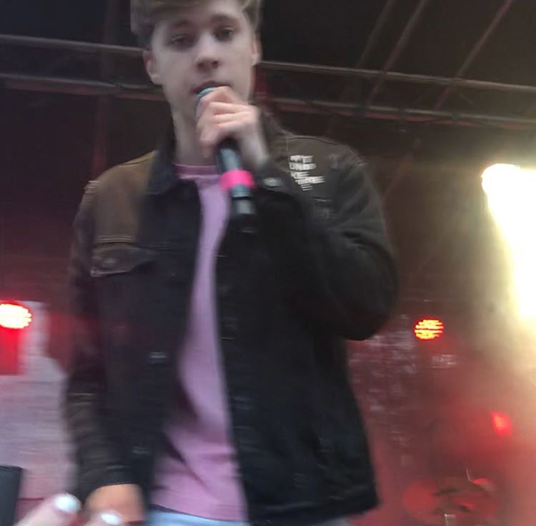 TMLDotCom's tweet photo. May 11: Fan taken photos of The Main Level performing in Tønsberg. {5} https://t.co/ofgkdvDNHU