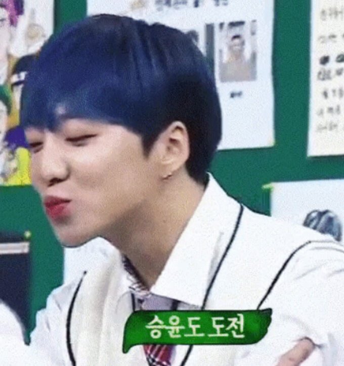 ksy_low's tweet photo. 💋💋 액정에 침 묻히지 마세요 들 https://t.co/hwO0cpRFtd