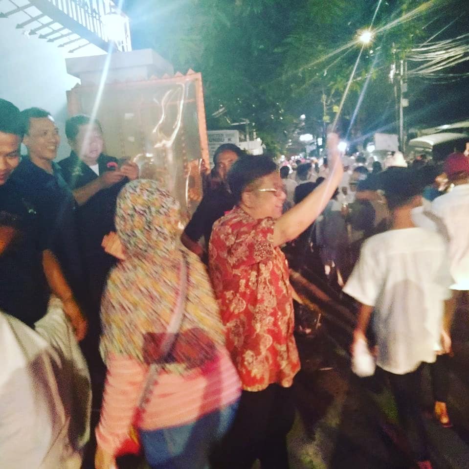 BongFung4's tweet photo. Ditengah kesibukan...Bapak Darmadi Durianto tetap menyempatkan diri untuk menyapa warga2nya yang tengah mengadakan Pawai menyambut bulan Suci Ramadhan...Bapak Wakil Rakyat Sahabat Rakyat...
@DuriantoDarmadi
#DarmadiDurianto
#DarmadiDuriantoPeduli
#DPRRI
#PDIPerjuangan https://t.co/qowiIkEVZt