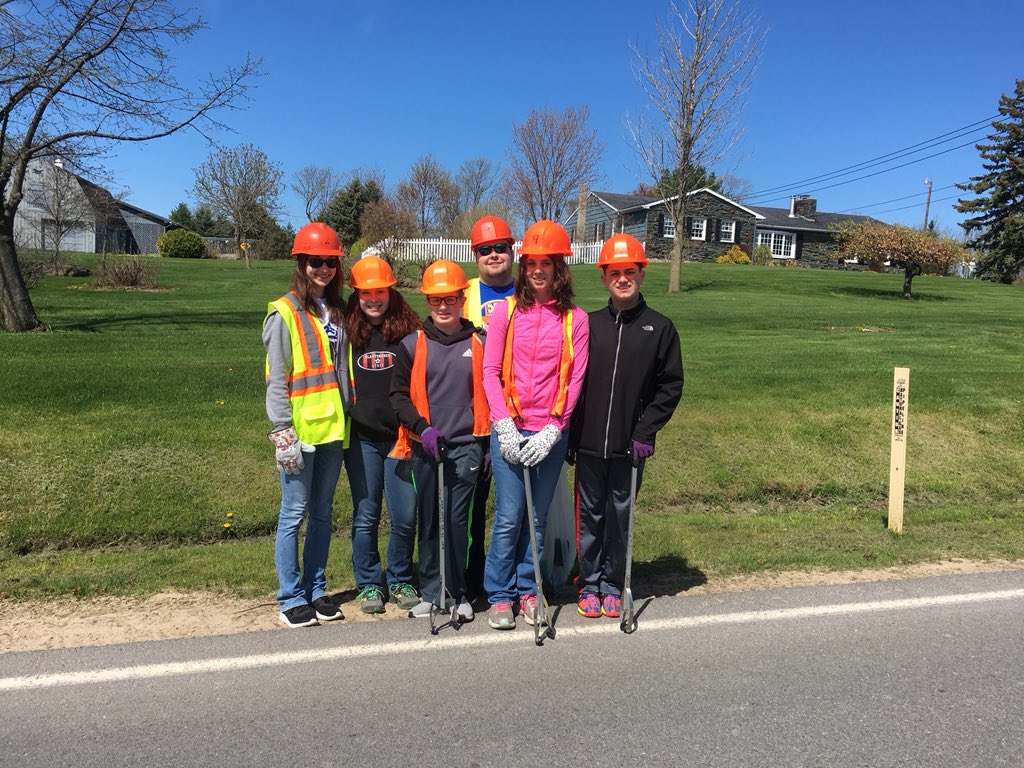 MichaelSCashman's tweet image. Special shoutout to a dedicated group of 20+ citizens who are cleaning up the largest Adopt-A-Highway section in our Town out on Cumberland Head today. I’m so thankful we have so many caring citizen making Plattsburgh it’s best. #loveourtown #inspirebyexample #discoverplattsburgh