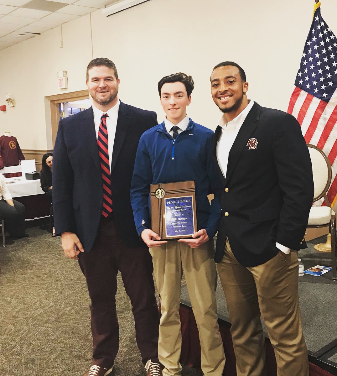 NeedtoLead10's tweet photo. Congratulations to NTL volunteer, Will Merrigan for receiving the Dr. Thomas S. Durant Memorial Award @BCHigh for being an outstanding volunteer tutor. Way to represent Need To Lead, Will! #striveforgreatness #bchigh #eagles #volunteer https://t.co/gAPRlkF3cK